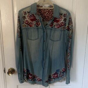 Tasha Polizzi Embroidered Floral Denim Shirt - L